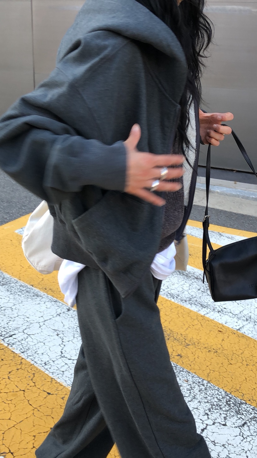 OVER RICH韓國直郵女士新款職業推薦休閑人氣衛衣連帽衫OVER RICH衛衣