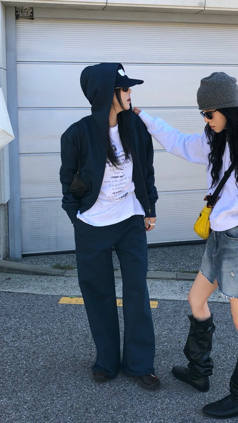 OVER RICH韓國直郵女士新款職業推薦休閑人氣衛衣連帽衫OVER RICH衛衣