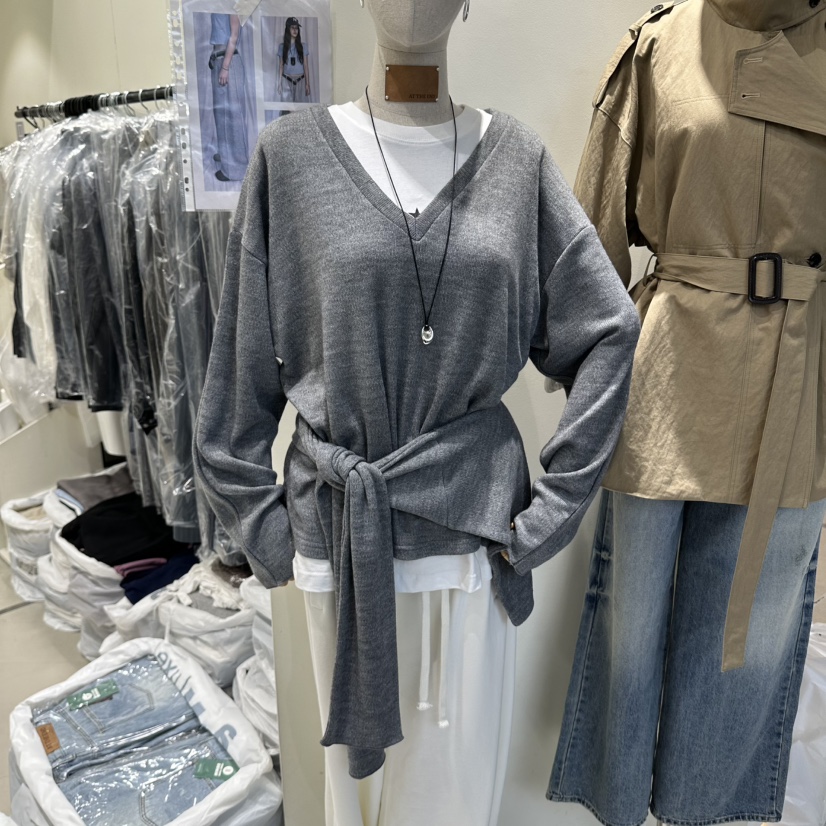 AT THE END東大門實拍女裝新品熱賣時尚推薦人氣職業套裝AT THE END套裝圖色2