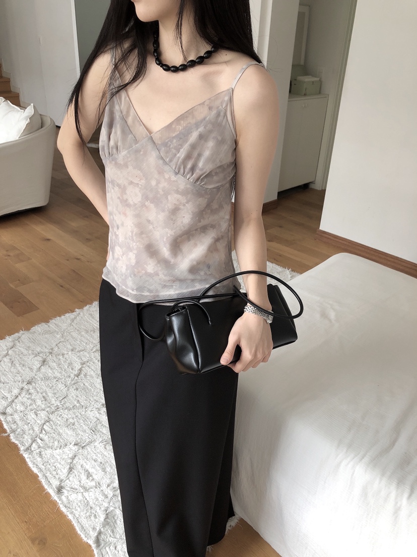 LE BUTTER東大門實拍女裝新款熱賣時尚人氣真品吊帶背心LE BUTTER吊帶/背心