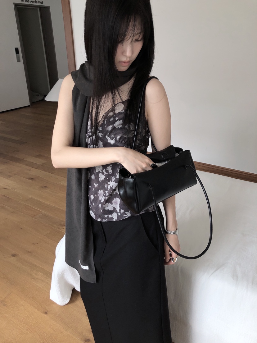 LE BUTTER東大門實拍女裝新款熱賣時尚人氣真品吊帶背心LE BUTTER吊帶/背心