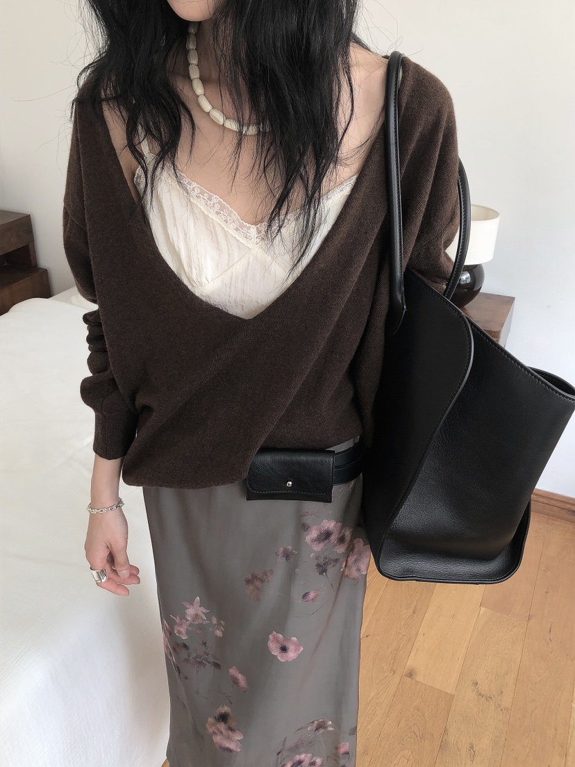 LE BUTTER韓國代購女士新品休閑人氣真品熱賣針織衫深V領LE BUTTER針織衫圖色1