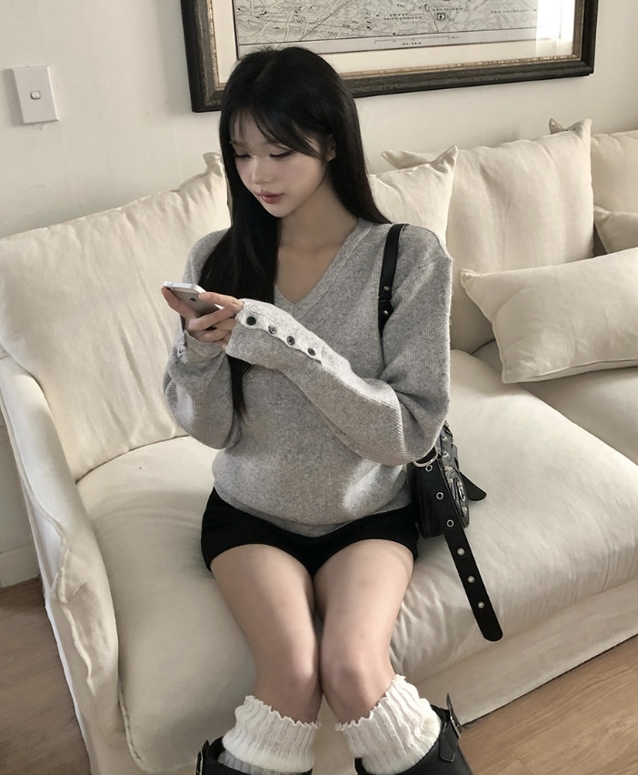 EVERCOMMERCE METICULOUSLY DESIGNED韓國直郵女裝新品人氣針織衫V領EVERCOMMERCE METICULOUSLY DESIGNED針織衫