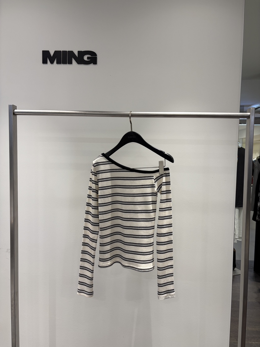 MING/MENG東大門實拍女裝新品人氣時尚推薦長袖T恤黑色翻領MING/MENG長袖T恤圖色3