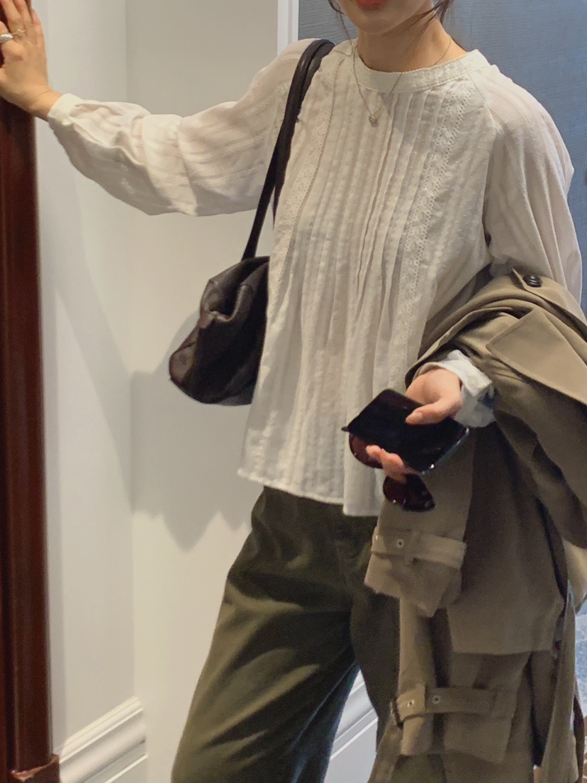 LA CREME東大門代購女裝新品推薦熱賣時尚襯衫蕾絲衫褶裥LA CREME襯衫/蕾絲衫