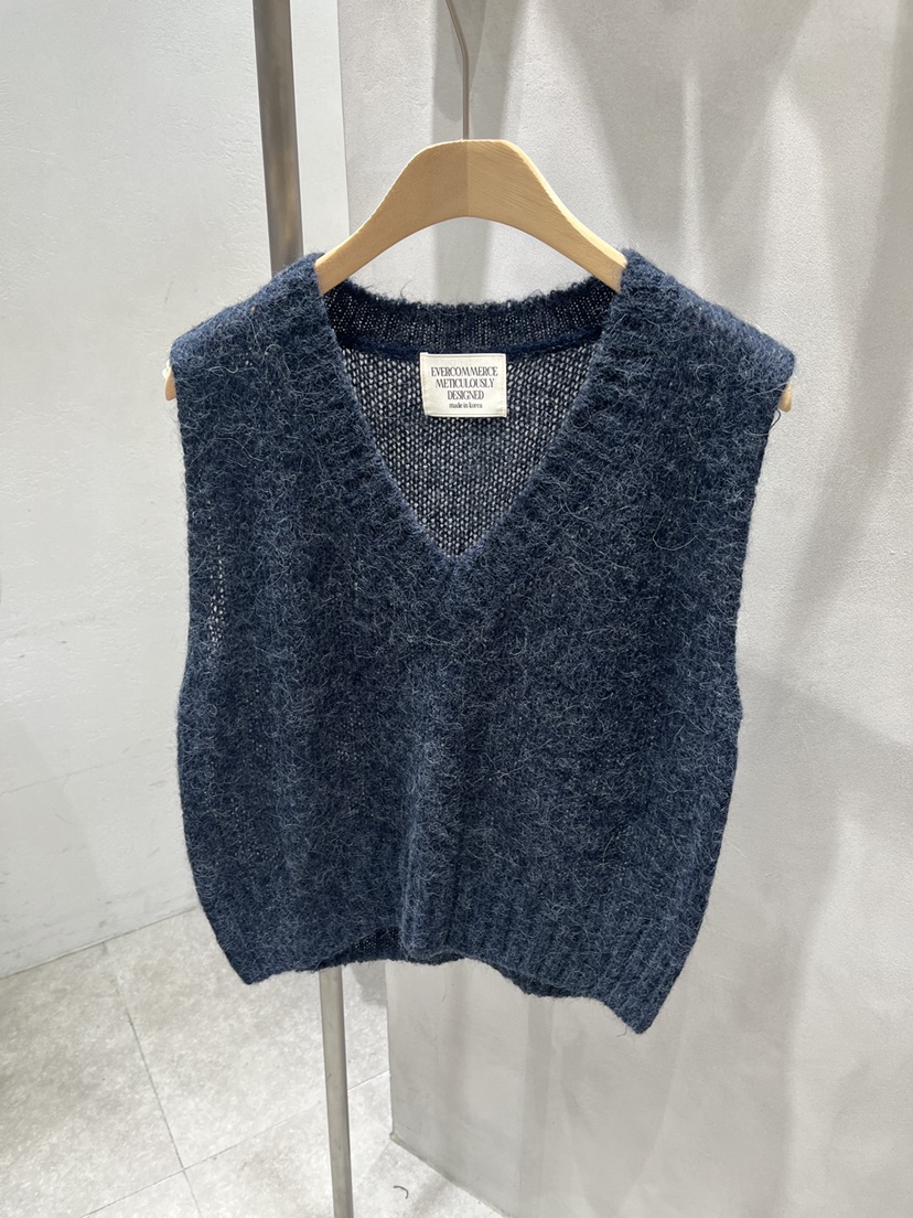 EVERCOMMERCE METICULOUSLY DESIGNED東大門實拍女士新款推薦馬甲羊駝EVERCOMMERCE METICULOUSLY DESIGNED馬甲圖色4