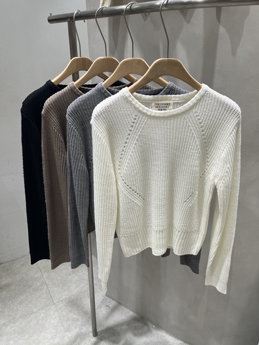 EVERCOMMERCE METICULOUSLY DESIGNED東大門直郵女裝新品真品針織衫EVERCOMMERCE METICULOUSLY DESIGNED針織衫