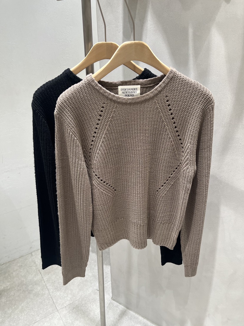 EVERCOMMERCE METICULOUSLY DESIGNED東大門直郵女裝新品真品針織衫EVERCOMMERCE METICULOUSLY DESIGNED針織衫