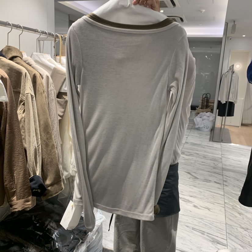 THE HOME PAGE東大門實拍女裝新品休閑長袖T恤不含內搭紐扣THE HOME PAGE長袖T恤
