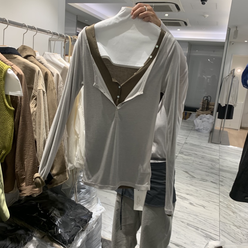 THE HOME PAGE東大門實拍女裝新品休閑長袖T恤不含內搭紐扣THE HOME PAGE長袖T恤圖色1