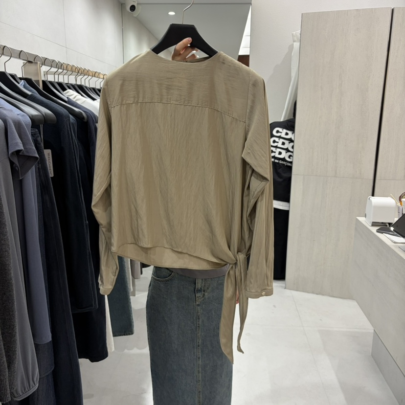ETTER東大門實拍女裝新品時尚熱賣真品人氣推薦襯衫蕾絲衫ETTER襯衫/蕾絲衫圖色1