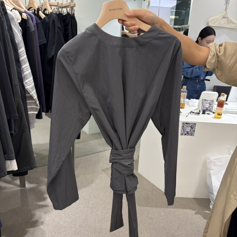 MADELEINE東大門直郵女裝新品時尚推薦真品熱賣襯衫蕾絲衫MADELEINE襯衫/蕾絲衫圖色2