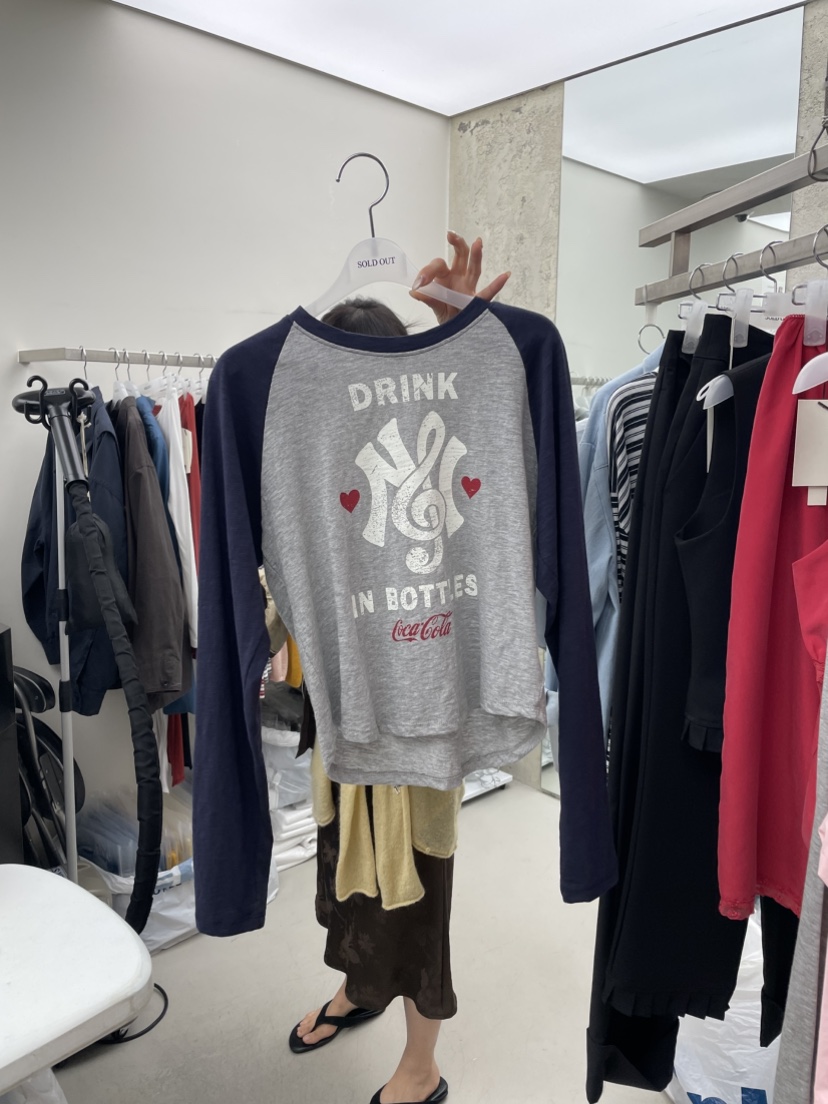 SOLD OUT韓國代購女士新品人氣熱賣真品時尚長袖T恤插肩袖SOLD OUT長袖T恤圖色2