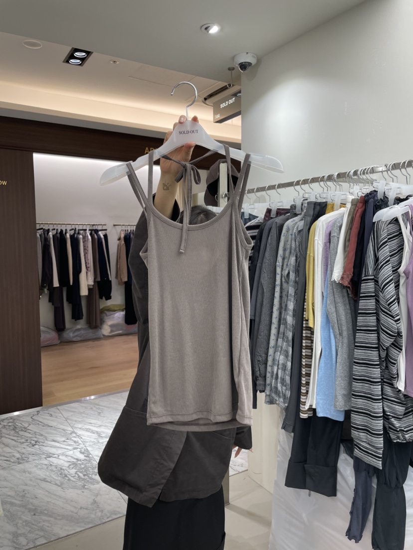 SOLD OUT東大門直郵女裝新品熱賣真品休閑吊帶背心露背無袖SOLD OUT吊帶/背心圖色3