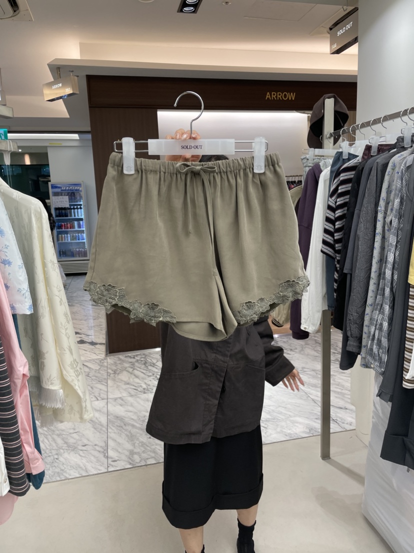 SOLD OUT韓國直郵女士新款熱賣真品時尚推薦人氣休閑短褲SOLD OUT短褲圖色2