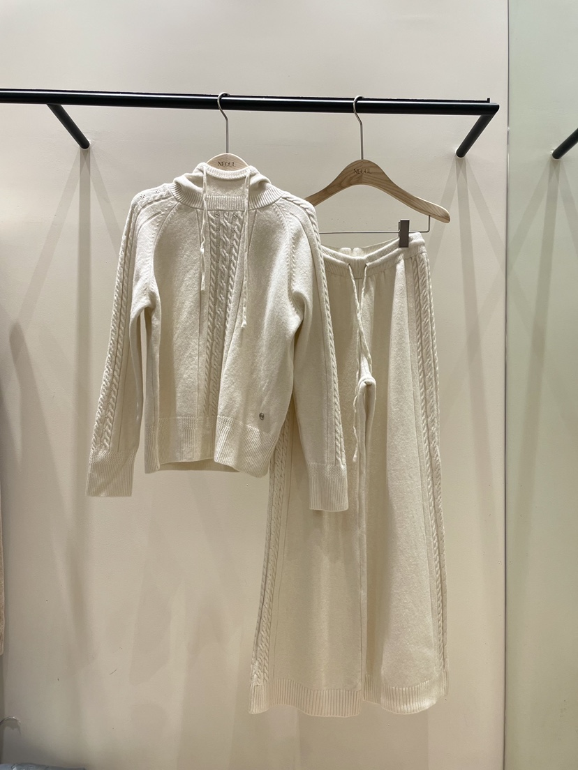 NEOUL東大門直郵女士新品真品休閑熱賣時尚人氣推薦套裝NEOUL/ahin雙領標簽套裝圖色1