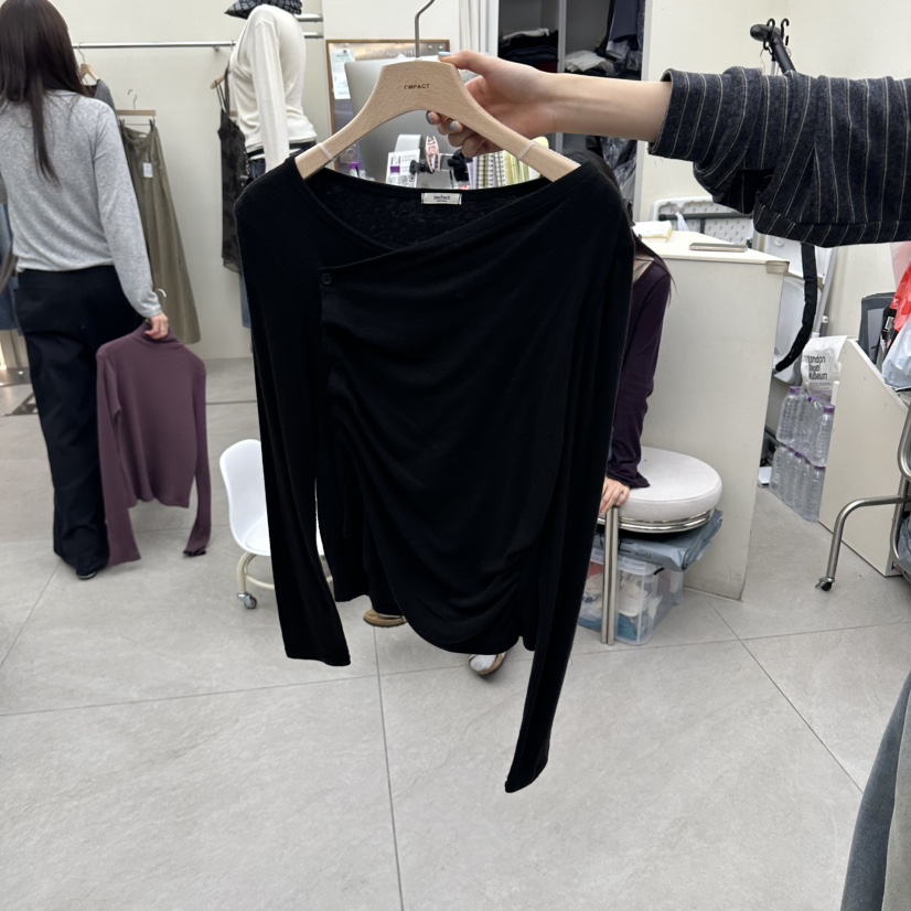 I MFACT東大門代購女士新品時尚休閑推薦熱賣長袖T恤褶皺I MFACT長袖T恤圖色2