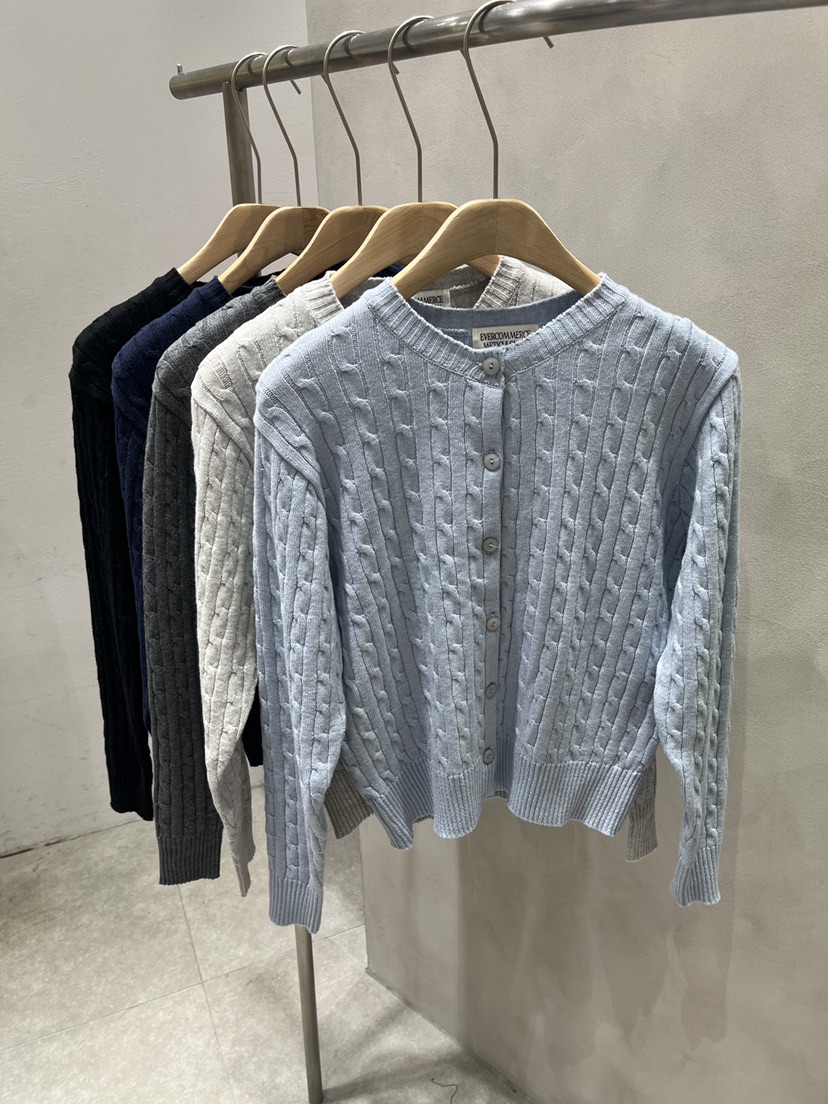 EVERCOMMERCE METICULOUSLY DESIGNED韓國代購女裝新款休閑針織衫麻花針織棉質開衫EVERCOMMERCE METICULOUSLY DESIGNED針織衫