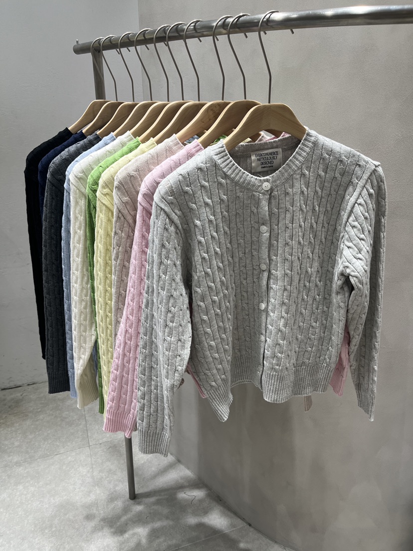 EVERCOMMERCE METICULOUSLY DESIGNED韓國代購女裝新款休閑針織衫麻花針織棉質開衫EVERCOMMERCE METICULOUSLY DESIGNED針織衫