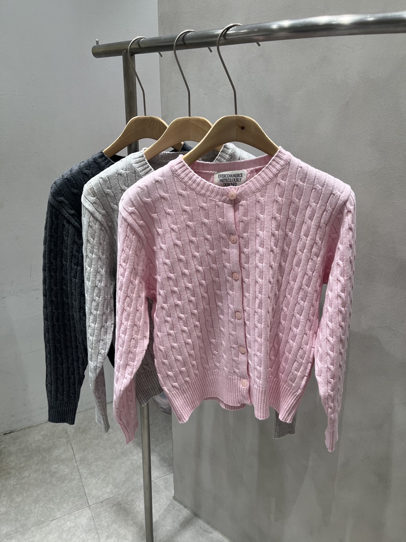 EVERCOMMERCE METICULOUSLY DESIGNED韓國代購女裝新款休閑針織衫麻花針織棉質開衫EVERCOMMERCE METICULOUSLY DESIGNED針織衫