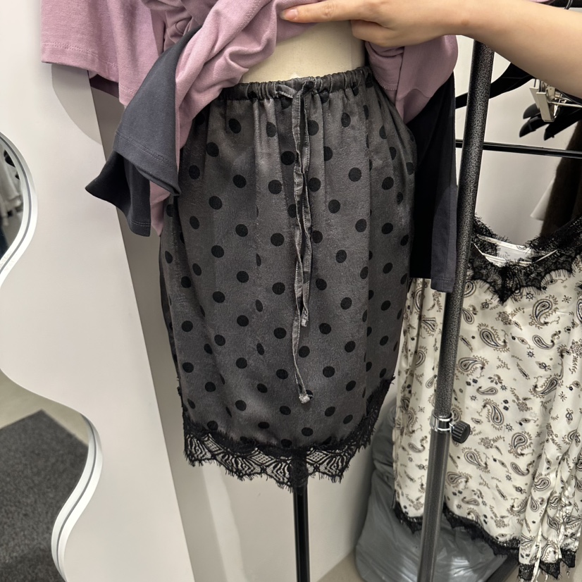 A.CES韓國直郵女裝新品人氣熱賣推薦休閑時尚短裙圓點緞A.CES短裙圖色2