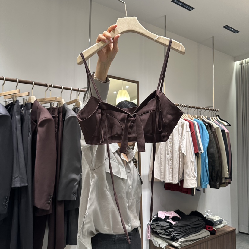 BABYTOUCH韓國代購女裝新品真品時尚推薦人氣熱賣吊帶背心BABYTOUCH吊帶/背心