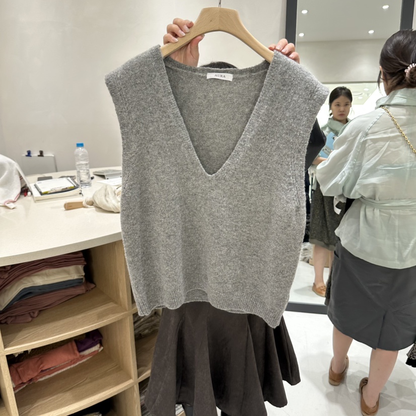 AURA韓國代購女裝新品熱賣時尚真品休閑人氣推薦吊帶背心Au ra吊帶/背心圖色2