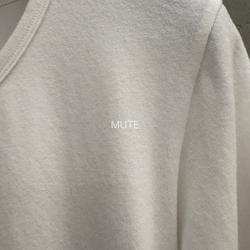 MUTE-P韓國代購女裝新款人氣時尚休閑熱賣推薦真品T恤MUTET恤