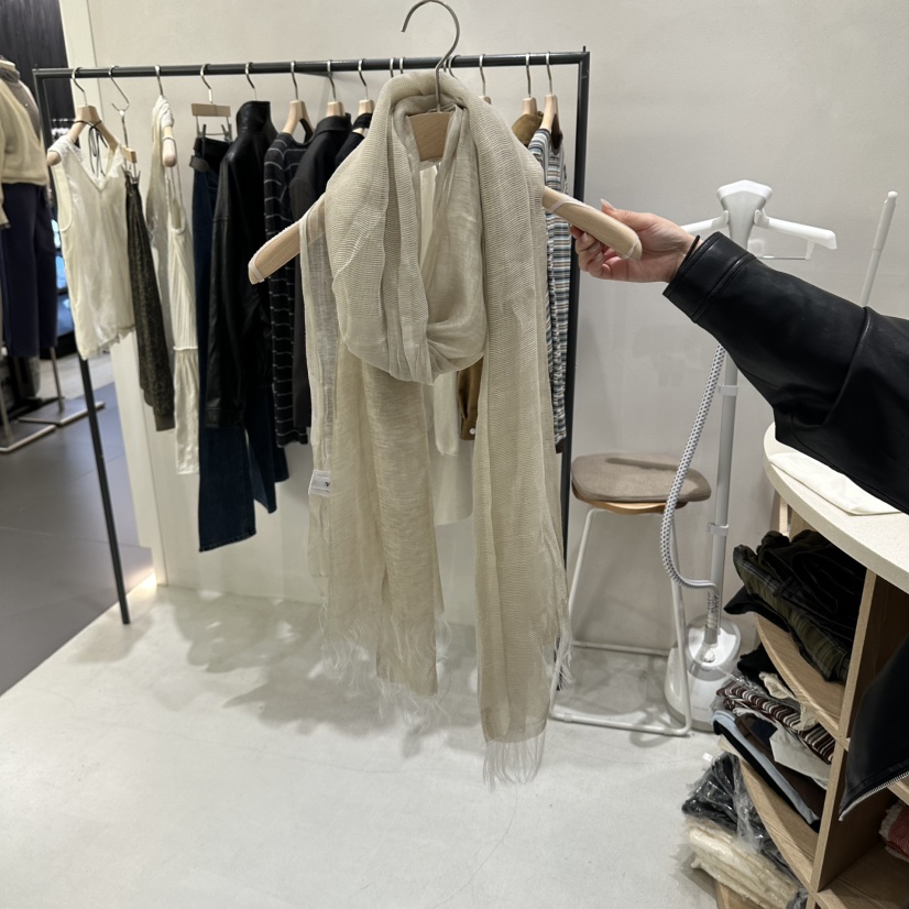 AURA東大門實拍女裝新品休閑真品人氣圍巾披肩莫代爾圍巾Au ra圍巾/披肩圖色1