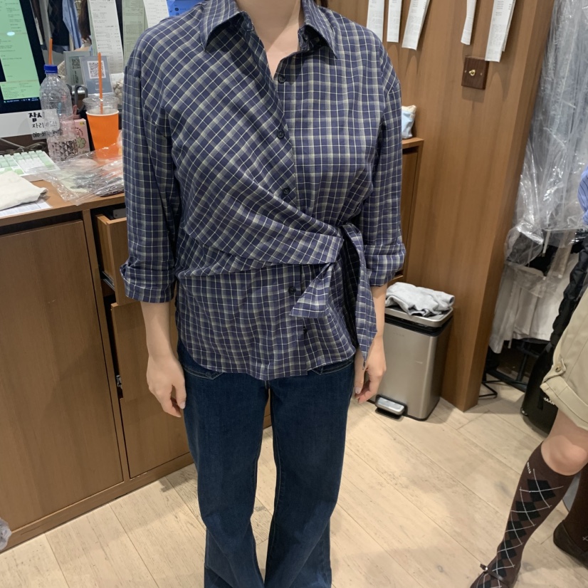 FLAT OGI東大門直郵女裝新品時尚推薦人氣真品襯衫蕾絲衫FLat OGI襯衫/蕾絲衫圖色2네이비深藍色