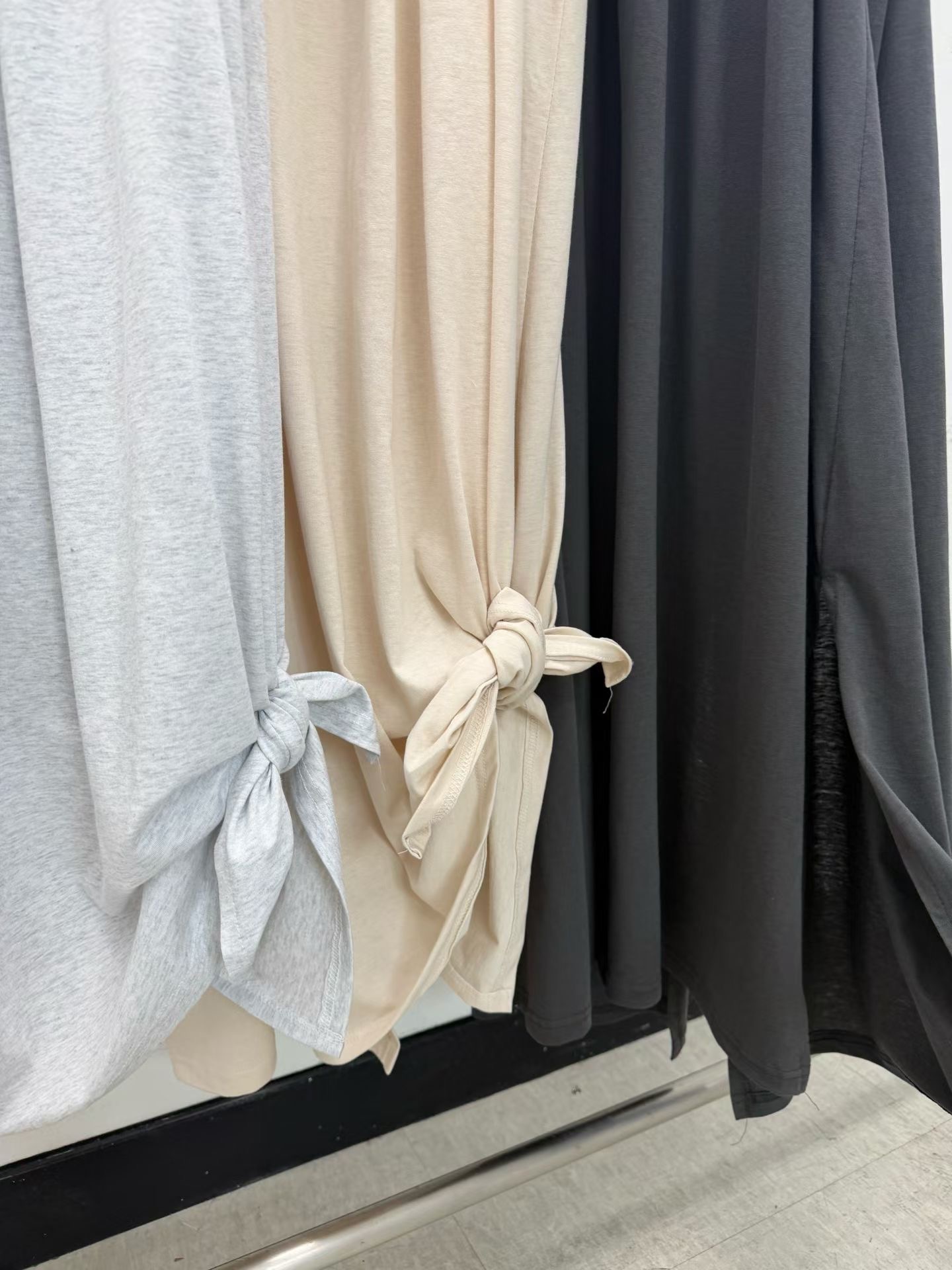 AUTHENTIC-OT東大門實拍女裝新款休閑真品連衣裙不含內搭AUTHENTIC連衣裙