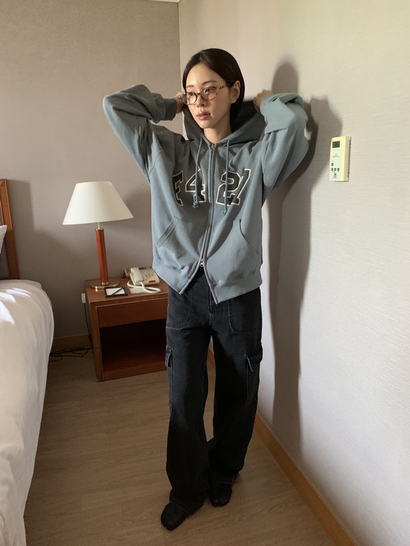 GILLI東大門直郵女裝新款人氣真品時尚推薦熱賣休閑衛衣兜帽GILLI衛衣