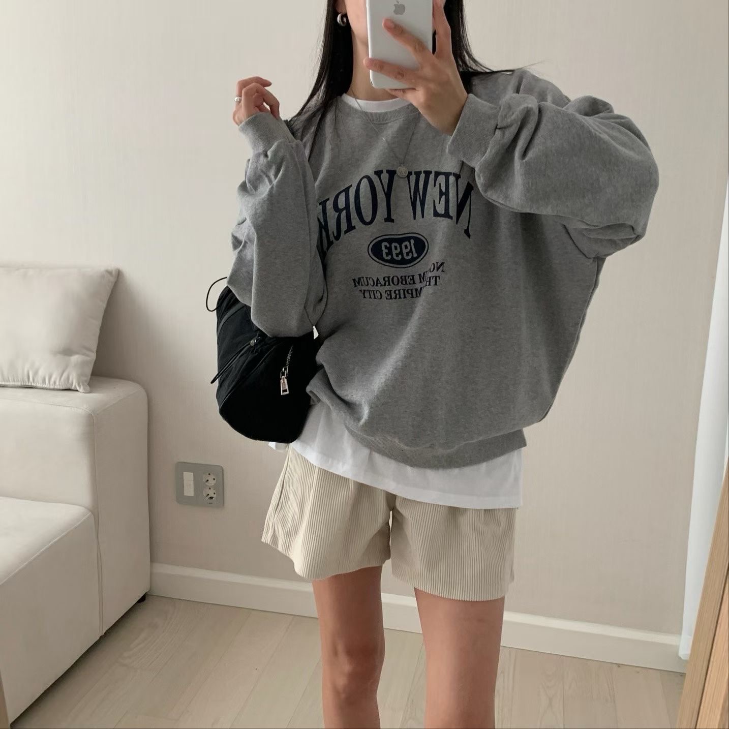 HELLO JINI韓國代購女裝新款推薦真品人氣衛衣不含內搭運動HELLO JINI衛衣圖色1