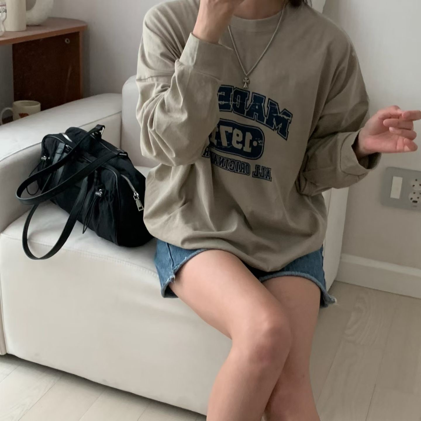 HELLO JINI東大門實拍女士新品推薦時尚休閑真品長袖T恤HELLO JINI長袖T恤
