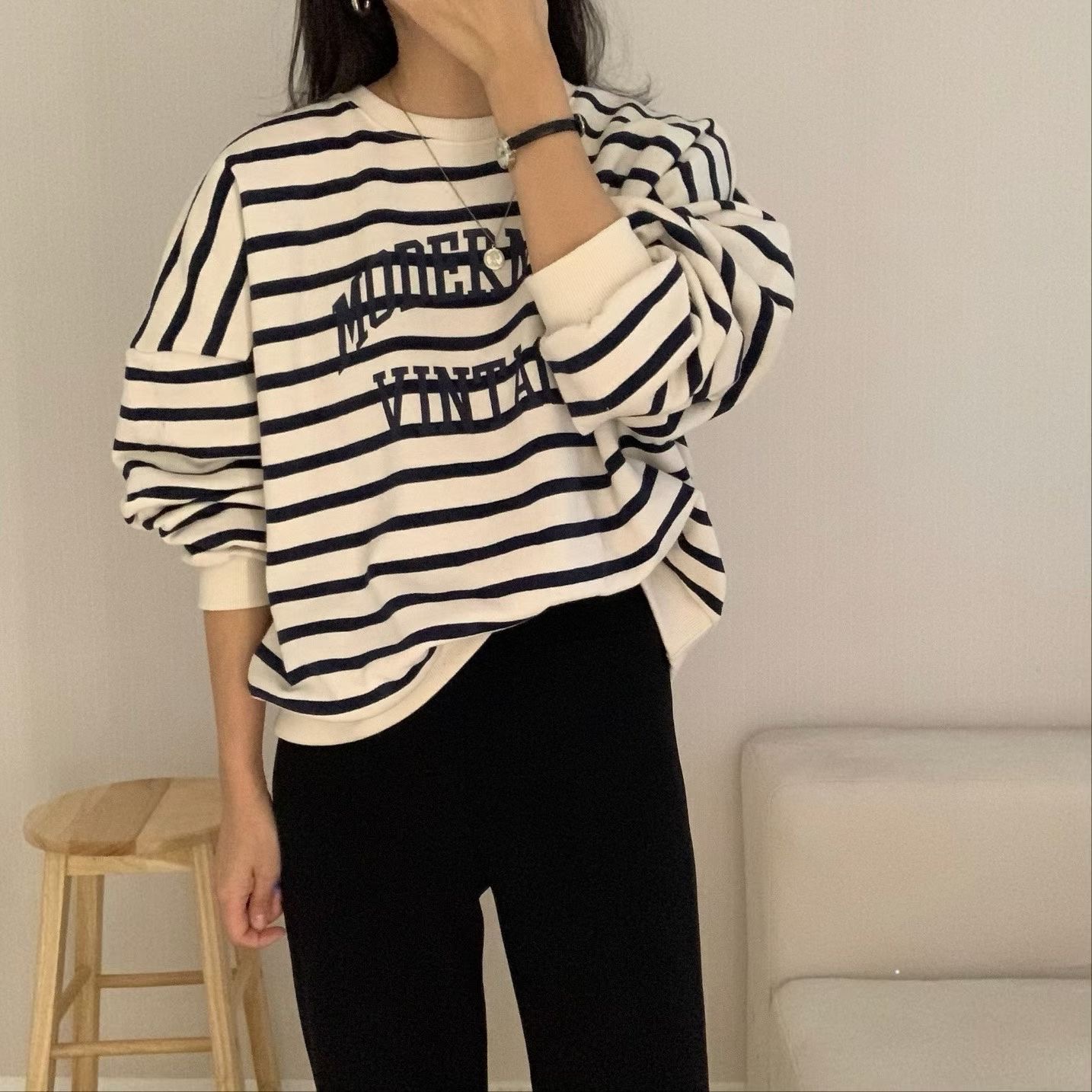 HELLO JINI韓國代購女裝新品人氣真品休閑時尚熱賣衛衣運動HELLO JINI衛衣圖色1