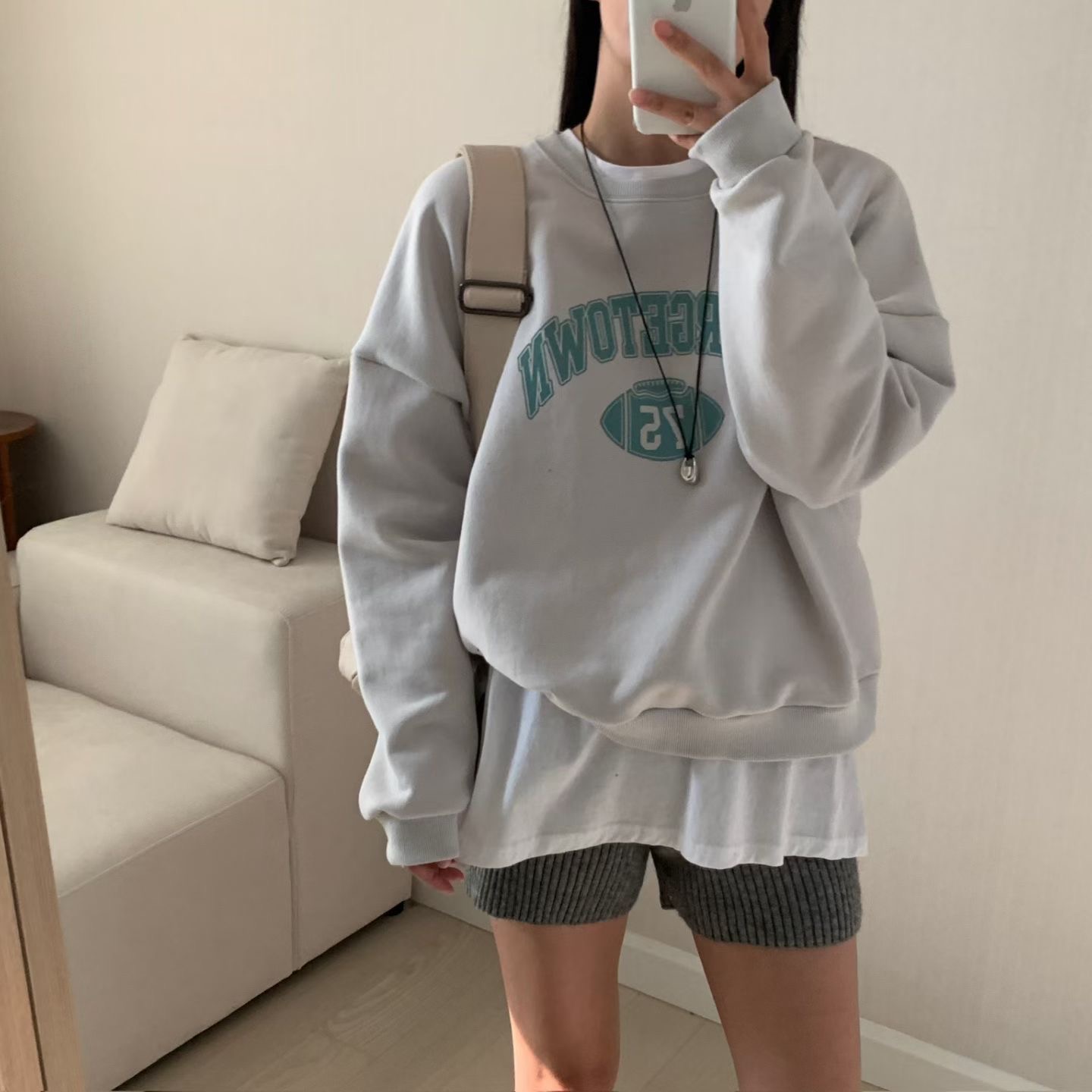HELLO JINI東大門直郵女裝新款真品熱賣推薦時尚人氣衛衣HELLO JINI衛衣圖色1
