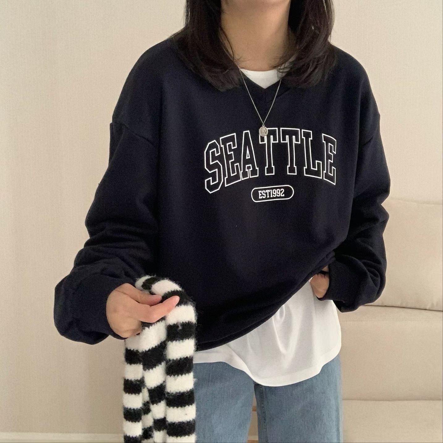 HELLO JINI東大門代購女士新款人氣時尚衛衣不含內搭運動HELLO JINI衛衣