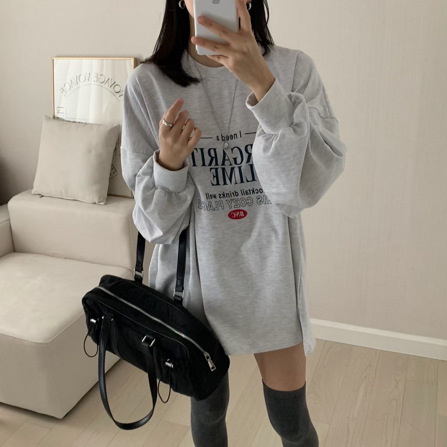 HELLO JINI東大門直郵女裝新款熱賣休閑推薦長袖T恤運動HELLO JINI長袖T恤