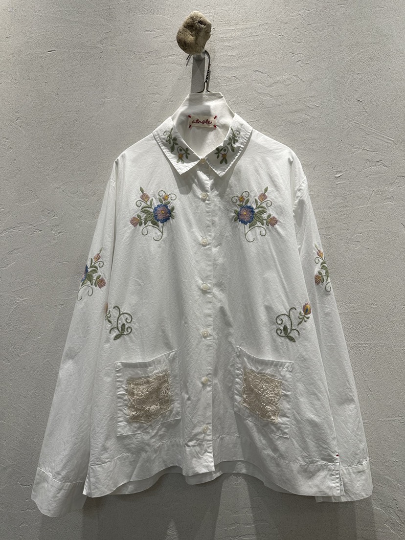 AT NOTE韓國代購女裝新品時尚真品人氣推薦襯衫蕾絲衫繡花AT NOTE襯衫/蕾絲衫圖色1