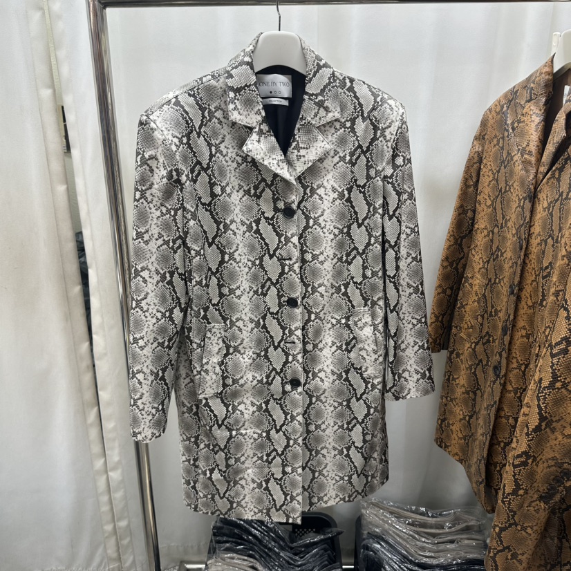 ONEBYTWO東大門直郵女裝新品真品時尚推薦休閑熱賣人氣夾克ONE BY TWO-P夾克圖色2