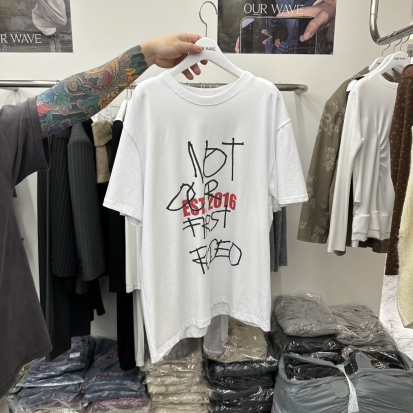 OURWAVE/OUR ROOM東大門實拍女裝新款真品熱賣人氣時尚T恤OURWAVE/OUR ROOMT恤圖色2白色