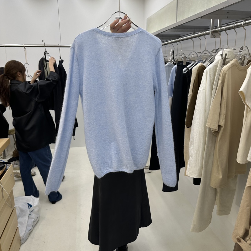 PREV.韓國直郵女裝新品休閑時尚真品人氣針織衫不含內搭PREV.針織衫