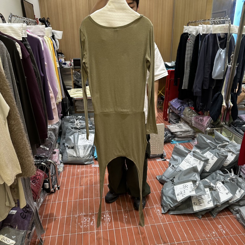 EEE東大門直郵女士新品休閑時尚熱賣真品人氣推薦長袖T恤EEE長袖T恤