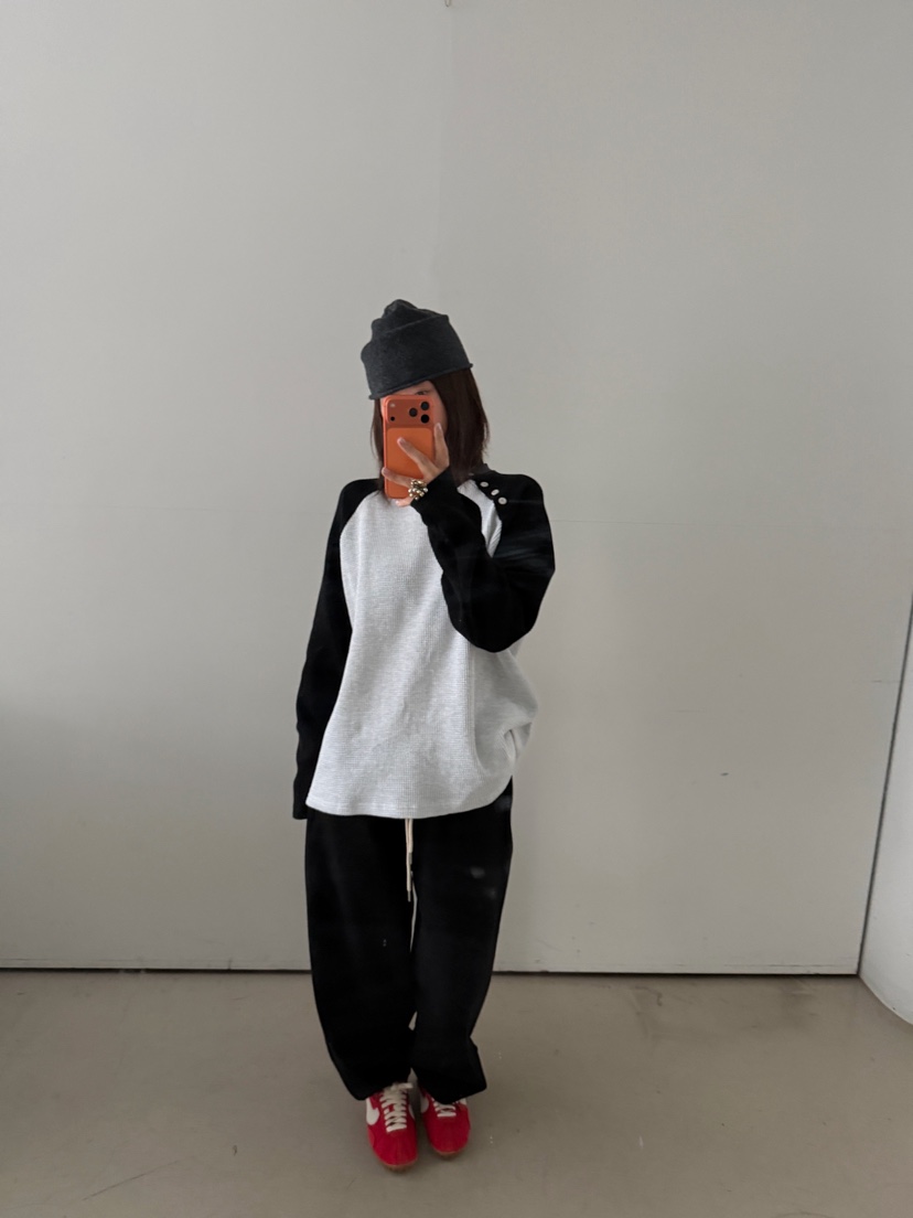 OLI EDIT東大門實拍女裝新品時尚真品休閑推薦人氣長袖T恤OLI EDIT長袖T恤