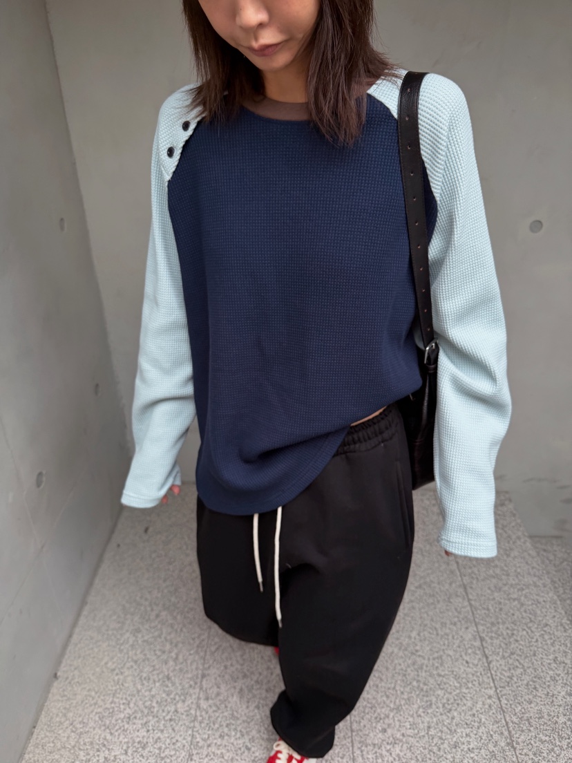 OLI EDIT東大門實拍女裝新品時尚真品休閑推薦人氣長袖T恤OLI EDIT長袖T恤