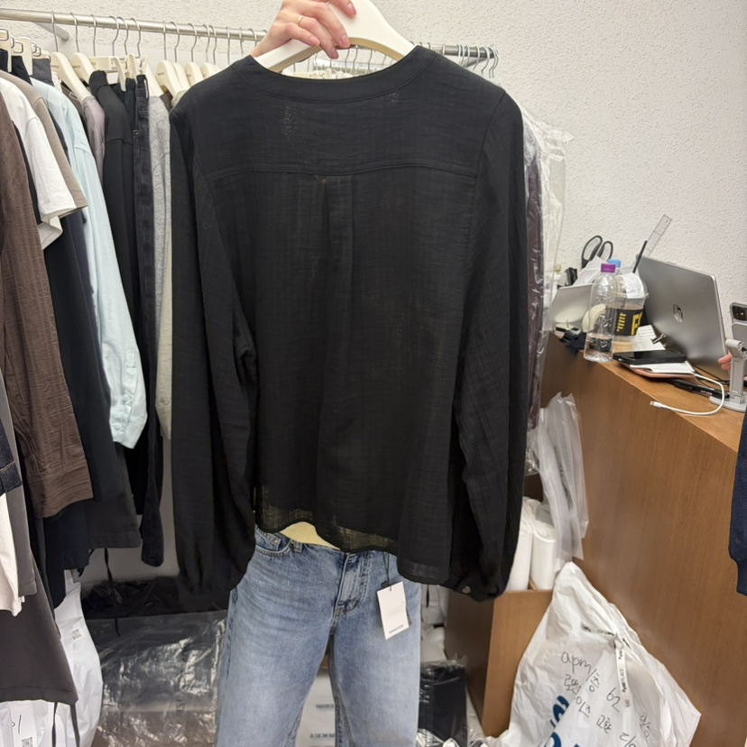 ROMANTICIZE東大門實拍女士新款時尚真品熱賣襯衫蕾絲衫V領ROMANTICIZE襯衫/蕾絲衫