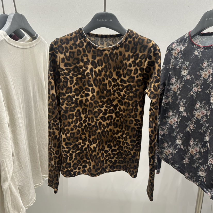 TARABY MOTION韓國直郵女裝新品熱賣真品人氣推薦長袖T恤TARABY MOTION長袖T恤圖色1