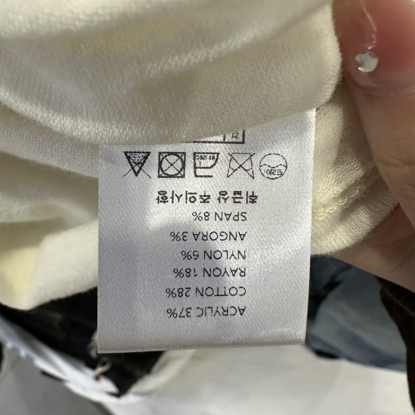 AUTHENTIBY東大門實拍女裝新品真品休閑長袖T恤安哥拉刺繡AUTHENTIBY長袖T恤