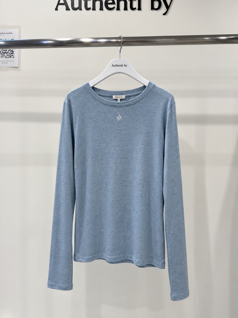 AUTHENTIBY東大門實拍女裝新品真品休閑長袖T恤安哥拉刺繡AUTHENTIBY長袖T恤圖色2