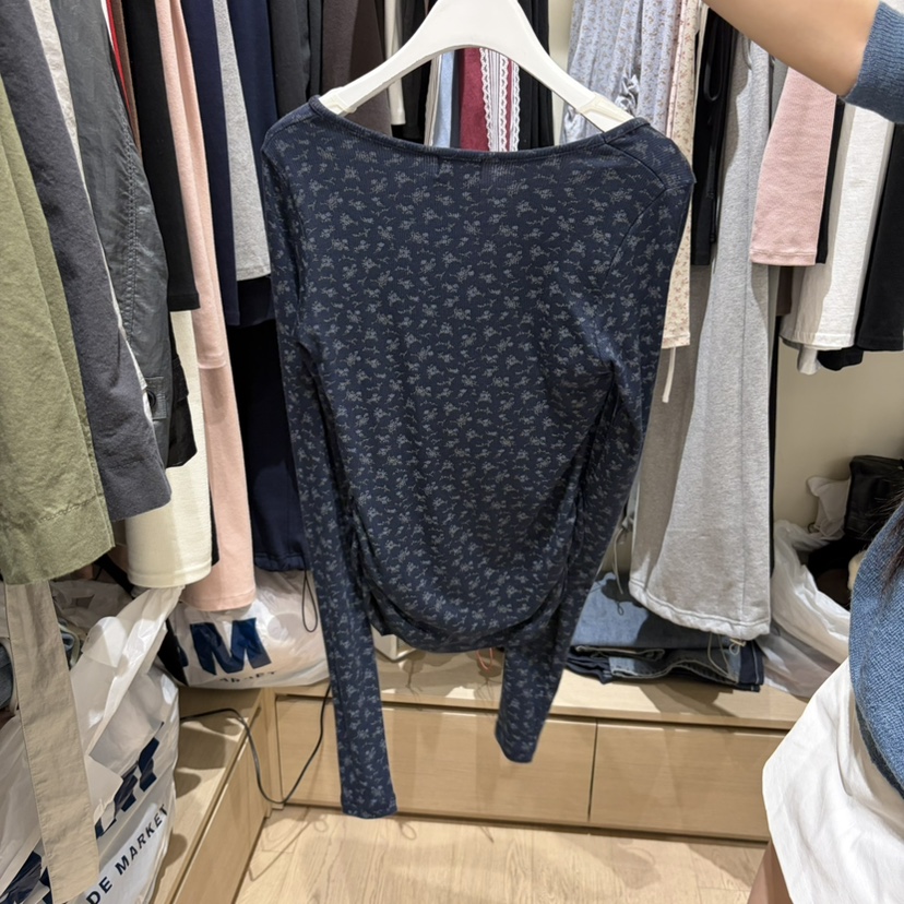 MONROE東大門代購女裝新品熱賣休閑真品時尚人氣長袖T恤小花MONROE長袖T恤